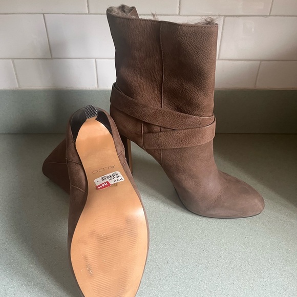 Aldo Brown Heeled Boots with Faux Fur Trim - Picture 4 of 8